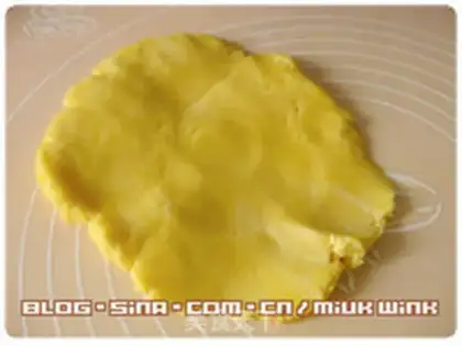 Make Mini Cheese Egg Tower step 2