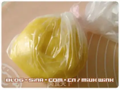 Make Mini Cheese Egg Tower step 3