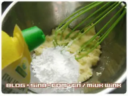 Make Mini Cheese Egg Tower step 5
