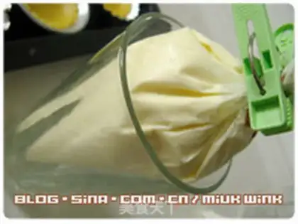 Make Mini Cheese Egg Tower step 7
