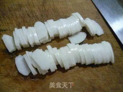 Make The spinal pastry in the snow step 2