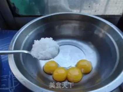 Make Lemon coconut cake step 2