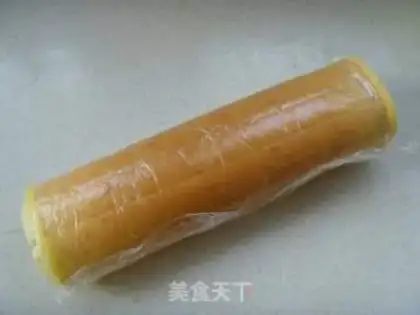 Make Strawberry roll step 14