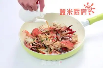 Make Spicy crabs step 4