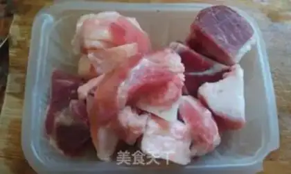 Make Burning elbow meat step 1