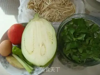 Make Cheese and tomato eggs for noodles step 0
