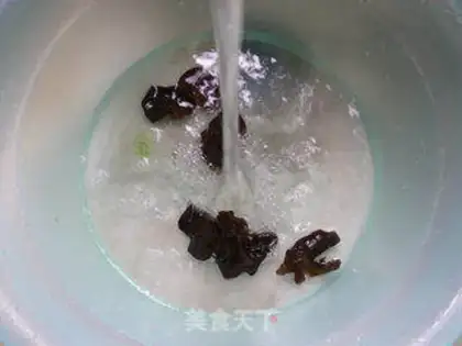 Make Blackwood eggs steam meat step 1