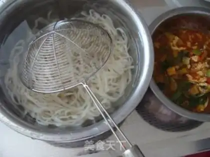 Make Cheese and tomato eggs for noodles step 13