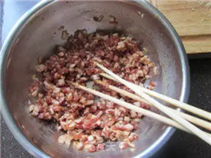 Make Meatloaf step 1
