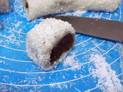 Make Snowflake rice cake step 12