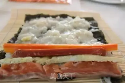 Make Sushi salmon step 5
