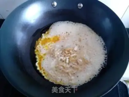 Make Silverfish fried eggs step 4
