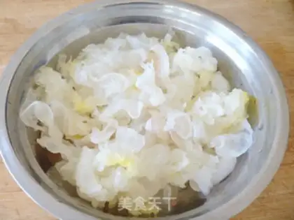 Make Silver-ear lily step 0