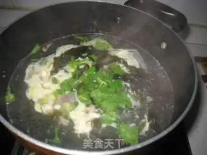 Make Pork gravy omelet soup step 7