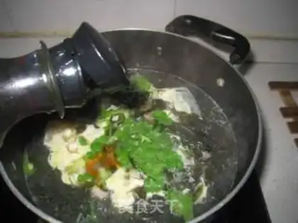 Make Pork gravy omelet soup step 8