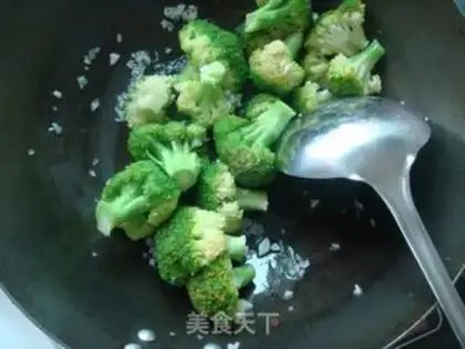 Make Garlic broccoli step 5