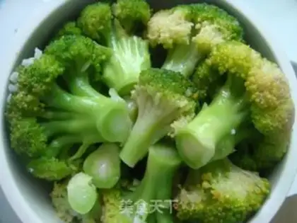 Make Garlic broccoli step 6
