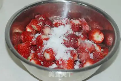 Make Strawberry jam step 2