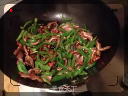 Make Peanut rice peppers with pig ears step 5