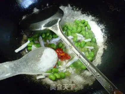 Make Piper squid fried beans step 12