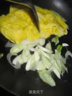 Make Onion fried eggs step 3
