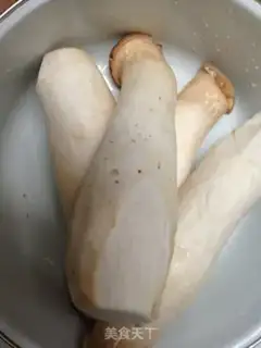 Make Frozen apricot mushrooms step 0