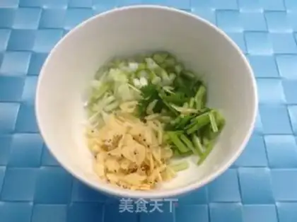 Make Shrimp pickle soup step 0