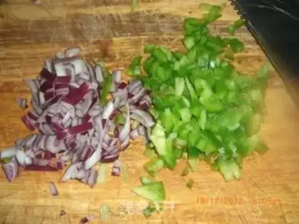 Make Arctic shrimp pizza step 2