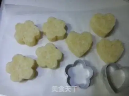 Make Fish pots and rolls step 7