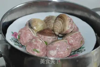 Make Scorch clams and lion heads step 6
