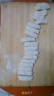 Make Fish pots and rolls step 13