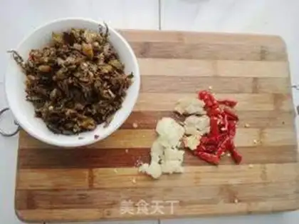 Make Soybeans soup step 1
