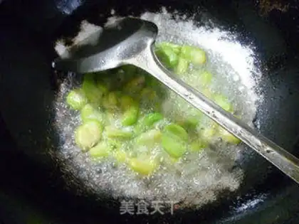 Make Snow fragrance with fried beans step 7