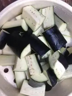 Make Sommy eggplant step 0