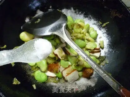 Make Snow fragrance with fried beans step 9