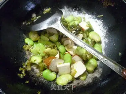 Make Snow fragrance with fried beans step 11