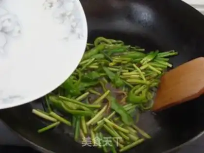 Make Garlic peppers step 8