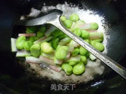 Make Watermelon peeled the beans step 7