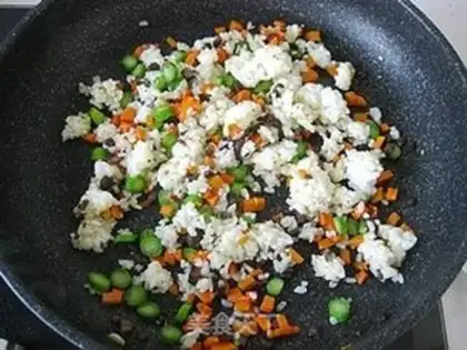 Make Pineapple rice step 13