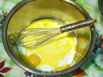 Make No sour cream cake step 1