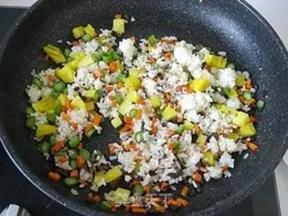 Make Pineapple rice step 14