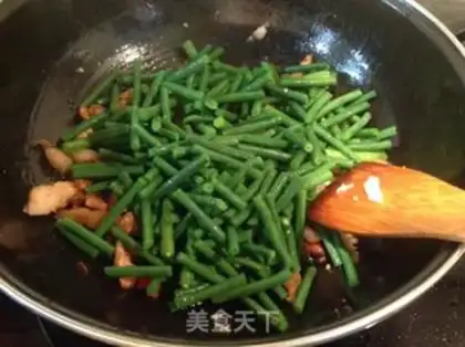 Make Spaghetti beans step 4