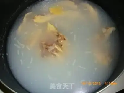 Make Big white chicken noodles step 0