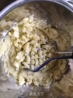 Make Gold cheese potato ball step 2