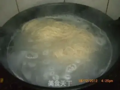 Make Big white chicken noodles step 6
