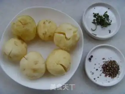 Make Rosemary baked potatoes step 1