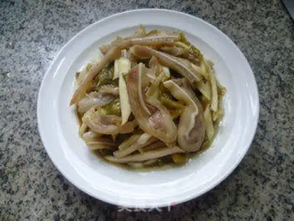 Make Sour sauce, white pig ears step 13