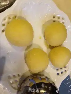 Make Gold cheese potato ball step 14