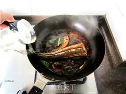 Make Red-burned fish tails step 9