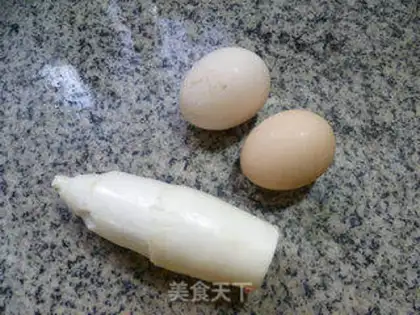 Make White eggs and watermelon peels step 0